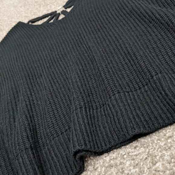 (2/$25) Ardene dropped shoulder sunray open back rib knit sweater black - Picture 2 of 14
